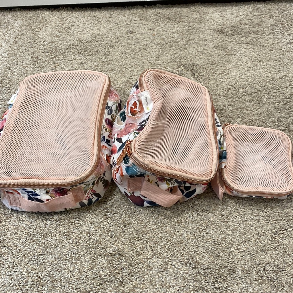 Itzy Ritzy Floral Packing cubes